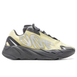 Adidas Originals Yeezy 700 MNVN - Resin