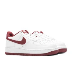 Feature Clothing -Feature Clothing Air Force 1 LV8 2 GS White Team Red FV5948 105 02 17 24 Feature KN 4