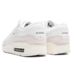 Nike Women's Air Max 1 SP X Jacquemus - Summit White/Metallic Silver/Sail -Feature Clothing Air Max 1 SP x Jacquemus Summit White Metallic Silver Sail HM6690 100 08 06 24 Feature JP 5