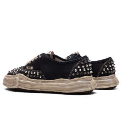 Baker Studded Low OG Sole - Black -Feature Clothing Baker Studded Low OG Sole Black A13FW736 BLK 05 20 25 Feature JA 5