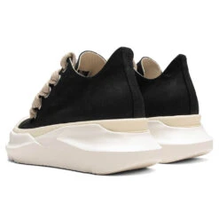 Denim Jumbo Laces Abstract Low Sneaks - Black/Milk 8 Denim Jumbo Laces Abstract Low Sneaks - Black/Milk -Feature Clothing Denim Jumbo Laces Abstract Low Sneaks Black Milk DU01E3845 SCFW2 911 04 09 25 Feature JP 5