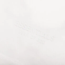 Essentials Sweatshort - Cloud Dancer 7 Essentials Sweatshort - Cloud Dancer -Feature Clothing Essentials Sweatshort Cloud Dancer 160BT232001F 10 19 23 Feature KN 3