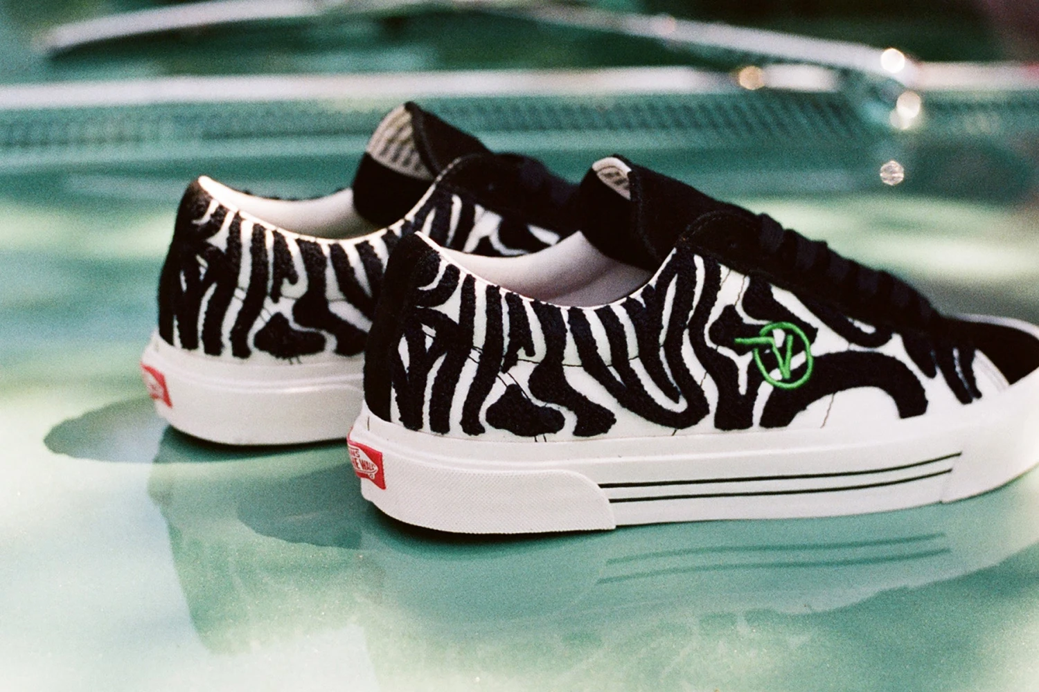 Vans X Anderson.Paak Sid DX "Malibu" - Black/White 6 Vans X Anderson.Paak Sid DX "Malibu" - Black/White - Image 4