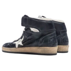 Golden Goose Sky Star - Black/White -Feature Clothing Golden Goose Sky Star Black White GMF00230.F002944 80203 06 23 23 Feature DV 5