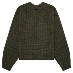 Heavy Waffle Cardigan - Military 7 Heavy Waffle Cardigan - Military -Feature Clothing Heavy Waffle Cardigan Military 192BT246205F 01 07 25 Feature VR 4