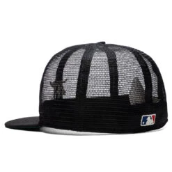 New Era X Fear Of God Essentials Full Mesh 59FIFTY Detroit Tigers - Black -Feature Clothing New Era x Fear of God 59FIFTY Detroit Tigers Black 60292229 08 08 22 Feature JP 60