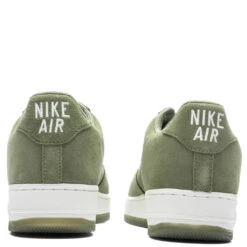 Nike Air Force 1 Low Retro Green Suede - Oil Green/Summit White 11 Nike Air Force 1 Low Retro Green Suede - Oil Green/Summit White -Feature Clothing Nike Air Force 1 Low Retro OIL GREEN SUMMIT WHITE DV0785 300 05 18 23 Feature JP 6