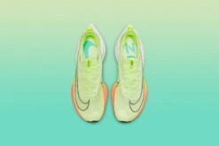 Nike Air Zoom Alphafly NEXT% - Barely Volt/Black -Feature Clothing Nike Air Zoom Alphafly NEXT Barely Volt Black CI9925 700 September 24 2021 04