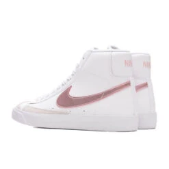 Nike Blazer Mid '77 (GS) - White/Pink Glaze 8 Nike Blazer Mid '77 (GS) - White/Pink Glaze -Feature Clothing Nike Blazer Mid 77 GS White Pink Glaze DA4086 105 11 27 2021 01 3