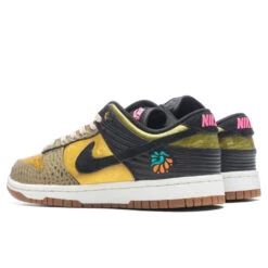 Nike Women's Dunk Low 'Día De Muertos' - Black/Khaki/Metallic Gold -Feature Clothing Nike Dunk Low PRM Women s Black Khaki Metallic Gold FQ8148 010 11 15 23 Feature VR 4