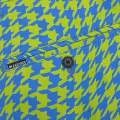 Pleasures Twist Trouser - Green 8 Pleasures Twist Trouser - Green -Feature Clothing PLEASURES Twist Trouser Green P22SU017 GREEN 08 13 22 S NF Feature 3