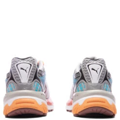 Puma Velophasis Phased - Cool Light Grey/Chili Powder 9 Puma Velophasis Phased - Cool Light Grey/Chili Powder -Feature Clothing Puma Velophasis Phased Cool Light Grey Chili Powder 389365 02 02 10 23 Feature KN 6