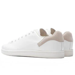 Raf Simons Orion - White -Feature Clothing Raf Simons Orion White HR760002L 0061 06 22 22 Feature JM 3