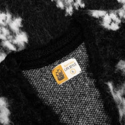 Saint Michael X Denim Tears Cotton Wreath Cardigan - Black 8 Saint Michael X Denim Tears Cotton Wreath Cardigan - Black -Feature Clothing Saint Michael x Denim Tears Cotton Wreath Cardigan Black SM YS1 0000 C50 11 21 24 Feature VR 6