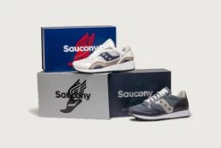 Saucony 40/30 Anniversary Pack - Multi -Feature Clothing Shadow 6000 Suede2 Emerald Green S70662 2 Feature 03 22 22 01