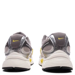Nike V5 RNR - College Grey/Black/Lightening/Vast Grey 9 Nike V5 RNR - College Grey/Black/Lightening/Vast Grey -Feature Clothing V5 RNR College Grey Black Lightening Vast Grey HJ5228 006 07 03 25 Feature JA 8 656e9913 1452 4403 b13e 0907938019ef