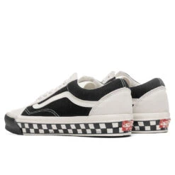 OG Old Skool LX "Bumper Cars" - Marshmallow/Black 8 OG Old Skool LX "Bumper Cars" - Marshmallow/Black -Feature Clothing Vans Vault OG Old Skool LX Bumper Cars Marshmallow Black VN0A4P3X4NO 03 25 2021 01 3