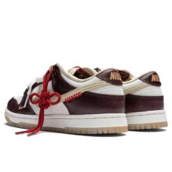 Nike Women's Dunk Low Year Of The Snake - Sail/Team Gold Sail/Burgundy Crush 8 Nike Women's Dunk Low Year Of The Snake - Sail/Team Gold Sail/Burgundy Crush -Feature Clothing Women s Nike Dunk Low LX Sail Team Gold Sail Burgundy Crush HV5991 171 03 04 25 Feature JP 5