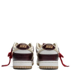 Nike Women's Dunk Low Year Of The Snake - Sail/Team Gold Sail/Burgundy Crush 9 Nike Women's Dunk Low Year Of The Snake - Sail/Team Gold Sail/Burgundy Crush -Feature Clothing Women s Nike Dunk Low LX Sail Team Gold Sail Burgundy Crush HV5991 171 03 04 25 Feature JP 6