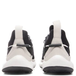 Y-3 Shiku Run - Black/Core White/Orbit Grey 9 Y-3 Shiku Run - Black/Core White/Orbit Grey -Feature Clothing Y 3 Shiku Run Black Core White Orbit Grey GW8652 01 01 2022 01 3