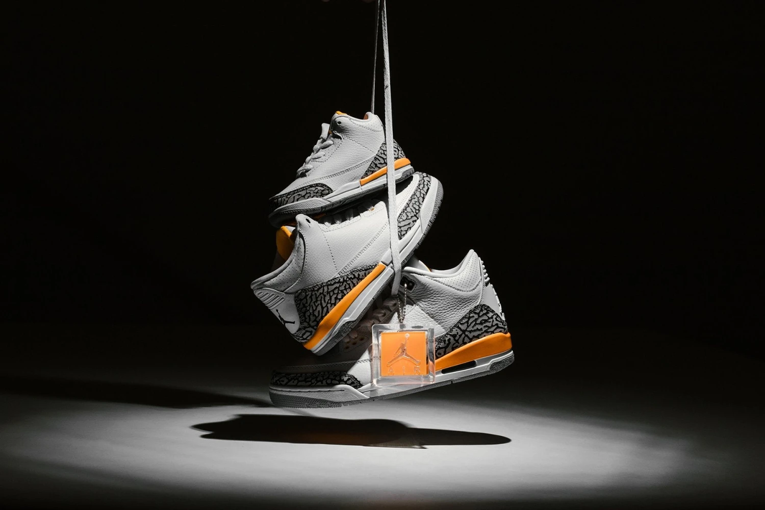 Women's Air Jordan 3 Retro "Laser Orange" - White/Black 4 Women's Air Jordan 3 Retro "Laser Orange" - White/Black - Image 2