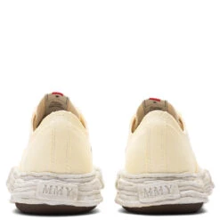 Peterson 23 Low - White -Feature Clothing untitled 05 03 24 Feature RV 77